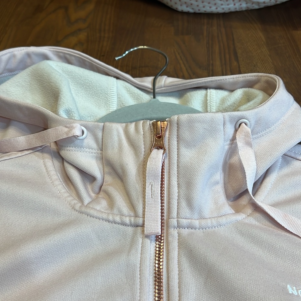 Women’s Northface hooded jacket size medium - Picture 4 of 7